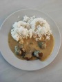 Vepřové maso na kari, rýže parboiled