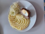 Pštrosí vejce s bramborovou kaší