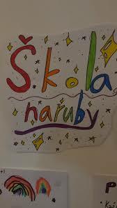 Škola naruby